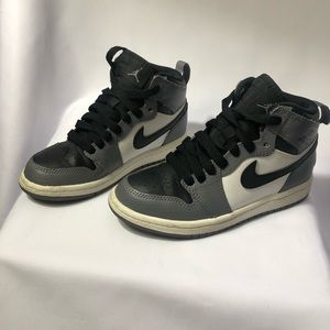 Nike Air Jordan 1 Retro Mid